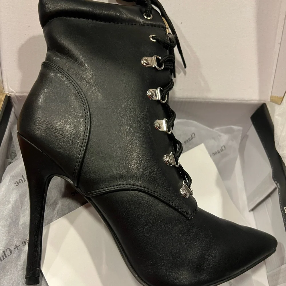 Single sole lace up stilleto boots. Manmade leather - Picture 3 of 6